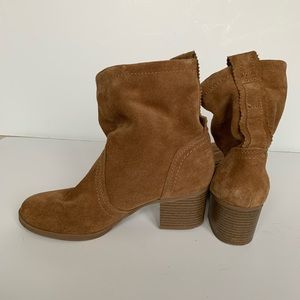 White Mountain Brown Suede Slouchy Boot